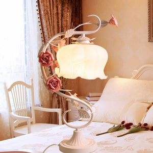 Table Lamp European Style Bedroom Bedside Lamp Princess Garden Creative Marriage Wedding Room Decoration